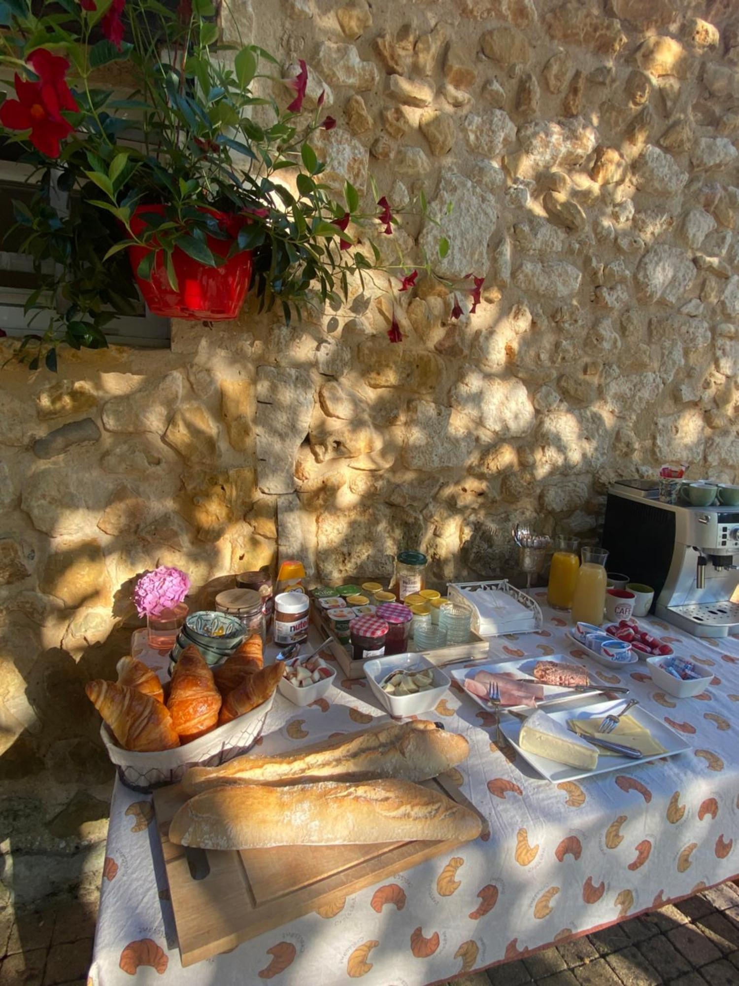 Bed and Breakfast Les Rocailles Lamonzie-Montastruc Exterior foto